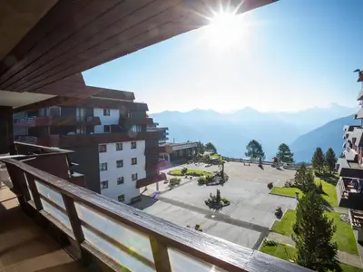 Ein allgemeiner Bergblick oder ein Berglick von der Ferienwohnung aus