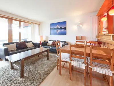 Ein Sitzbereich in der Unterkunft Apartment Blava 108 by Interhome