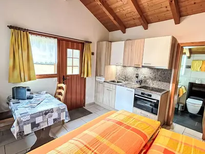 Küche/Küchenzeile in der Unterkunft Chalet Häuschen Stadel by Interhome