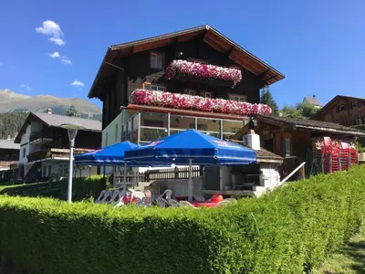 Ein Garten an der Unterkunft Hotel Haus Mühlebach