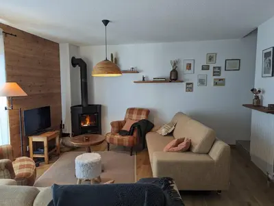 Ein Sitzbereich in der Unterkunft Chalet Cactus - 4 Vallées