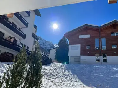 Ein allgemeiner Bergblick oder ein Berglick von der Ferienwohnung aus