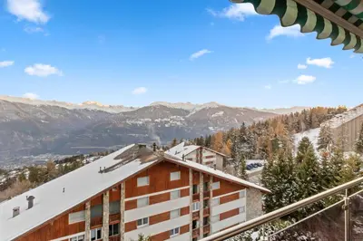 Ein allgemeiner Bergblick oder ein Berglick von der Ferienwohnung aus