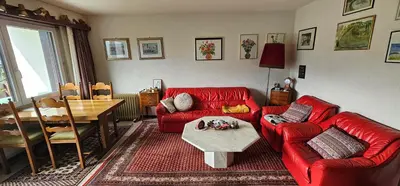 Ein Sitzbereich in der Unterkunft Waldrand Haus B 4. Stock