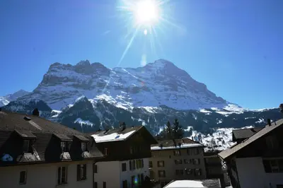 Ein allgemeiner Bergblick oder ein Berglick von der Ferienwohnung aus
