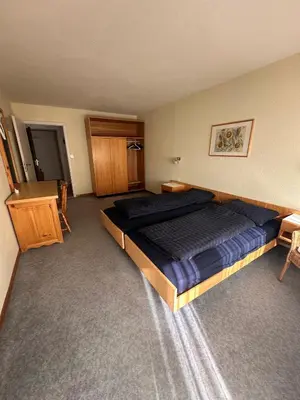 Ein Bett oder Betten in einem Zimmer der Unterkunft Swiss Paradise 7 Gaste und Nadelhorn 6 Gaste, Sauna