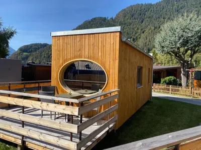 Ein allgemeiner Bergblick oder ein Berglick von des Ferienhauses aus