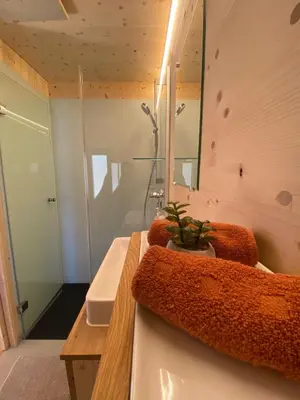 Ein Badezimmer in der Unterkunft Unique Tiny Eco Lodges with gorgeous views to Jungfrau Massiv