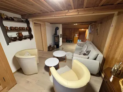 Ein Sitzbereich in der Unterkunft Meieli's Chalet