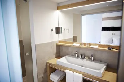 Ein Badezimmer in der Unterkunft La Vue Luxury Living Apartments