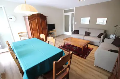Ein Sitzbereich in der Unterkunft Appartement Mittaghorn Saas-Fee