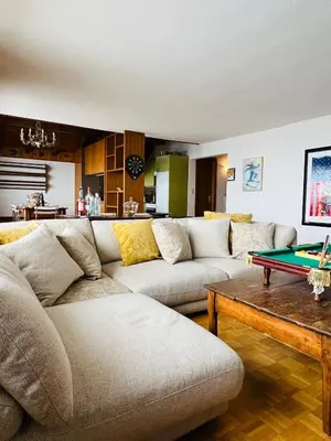 Ein Sitzbereich in der Unterkunft tHE Eagle Nest Duplex - Your Mountain Retreat