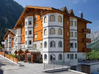 Ein allgemeiner Bergblick oder ein Berglick von der Ferienwohnung aus