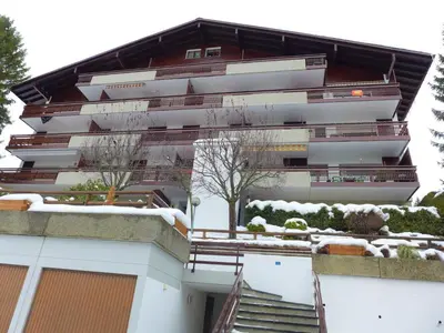 Das Gebäude in dem sich die Ferienwohnung befindet
