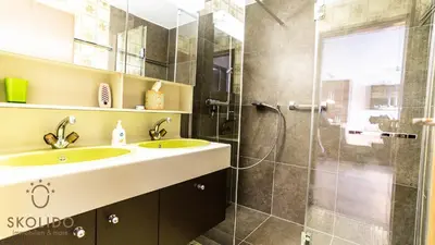 Ein Badezimmer in der Unterkunft Apartments Riederhof, Riederalp