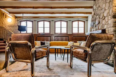 Ein Sitzbereich in der Unterkunft Hotel Bergidyll - Riders Haven
