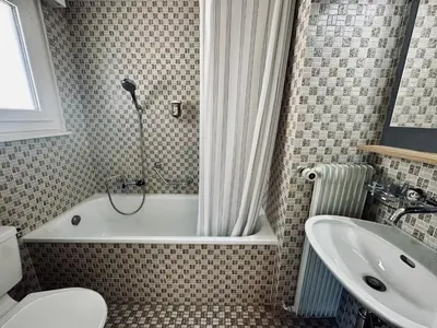 Ein Badezimmer in der Unterkunft Hotel Rebstock Meiringen
