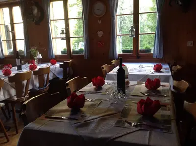 Ein Restaurant oder anderes Speiselokal in der Unterkunft Panorama Hotel Wagenkehr
