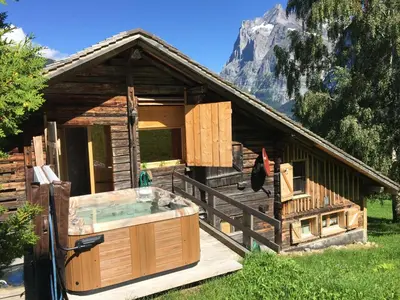 Ein allgemeiner Bergblick oder ein Berglick von der Ferienwohnung aus