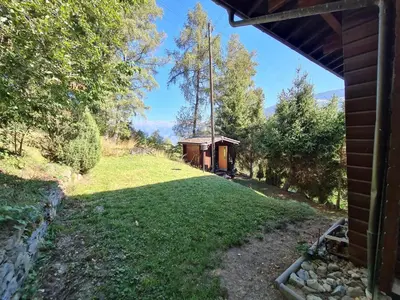 Ein Garten an der Unterkunft Porkka COSY & QUIET chalet 8 pers