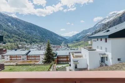 Ein allgemeiner Bergblick oder ein Berglick von der Ferienwohnung aus
