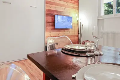 TV/Unterhaltungsangebot in der Unterkunft Studio rénové cosy et centré, Ski-In Ski-Out