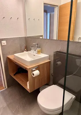 Ein Badezimmer in der Unterkunft Appartements Elan