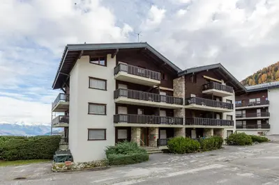 Das Gebäude in dem sich die Ferienwohnung befindet