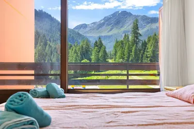 Ein allgemeiner Bergblick oder ein Berglick von der Ferienwohnung aus