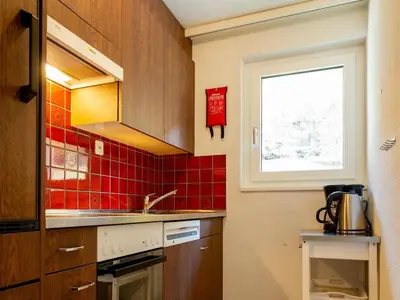 Küche/Küchenzeile in der Unterkunft Apartment Haus Azur by Interhome