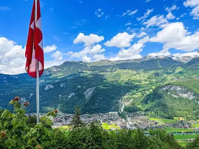 Ein allgemeiner Bergblick oder ein Berglick von der Ferienwohnung aus