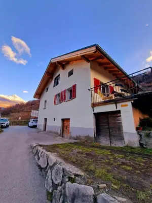 Ein allgemeiner Bergblick oder ein Berglick von der Ferienwohnung aus