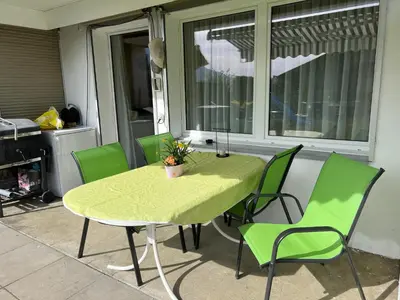 Ein Sitzbereich in der Unterkunft Ferienwohnung Sonnenseite Brienz