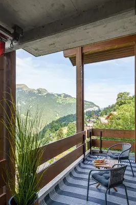 Ein allgemeiner Bergblick oder ein Berglick von der Ferienwohnung aus