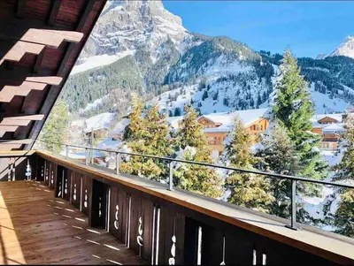 Ein allgemeiner Bergblick oder ein Berglick von der Ferienwohnung aus