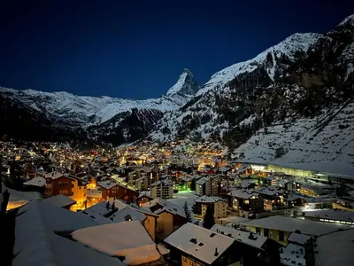 Ein allgemeiner Bergblick oder ein Berglick von der Ferienwohnung aus