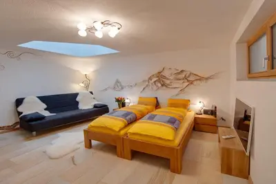 Ein Sitzbereich in der Unterkunft Chalet Alpoase