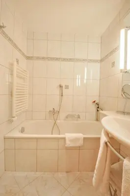 Ein Badezimmer in der Unterkunft Haus Shangri-La