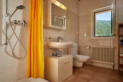 Ein Badezimmer in der Unterkunft Wild Valley Forest View 4 in Valle Onsernone