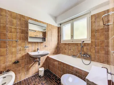 Ein Badezimmer in der Unterkunft Apartment Merises 20 by Interhome
