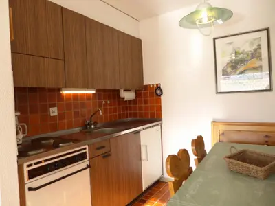 Küche/Küchenzeile in der Unterkunft Apartment Rond-Point 27 by Interhome