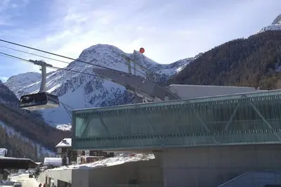 Ein allgemeiner Bergblick oder ein Berglick von der Ferienwohnung aus