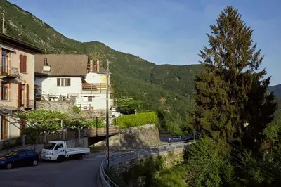 Ein allgemeiner Bergblick oder ein Berglick von der Ferienwohnung aus