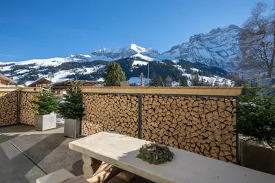 Ein allgemeiner Bergblick oder ein Berglick von der Ferienwohnung aus