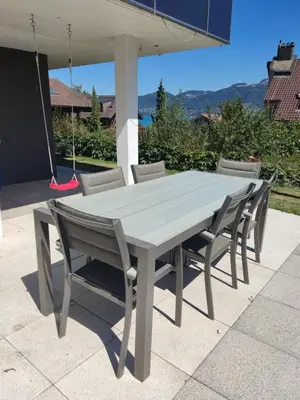 Ein allgemeiner Bergblick oder ein Berglick von der Ferienwohnung aus