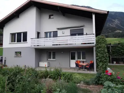 Ein allgemeiner Bergblick oder ein Berglick von der Ferienwohnung aus