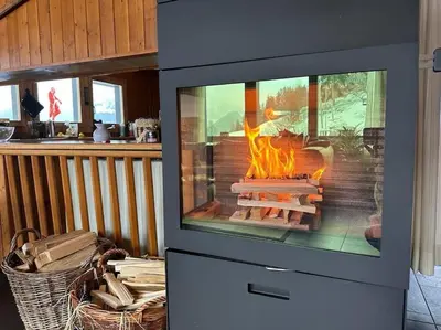 Ein für Gäste verfügbarer Grill im Ferienhaus