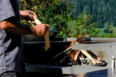 Ein für Gäste verfügbarer Grill im Ferienhaus