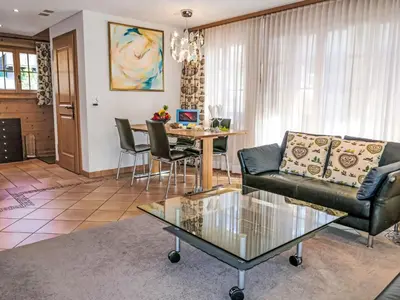Ein Sitzbereich in der Unterkunft Apartment Chalet Pfingstrose by Interhome