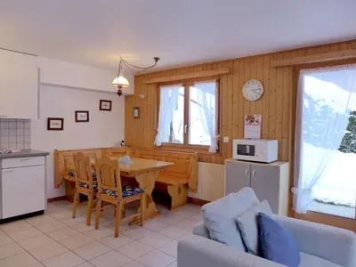 Küche/Küchenzeile in der Unterkunft Apartment Chalet Papillon by Interhome